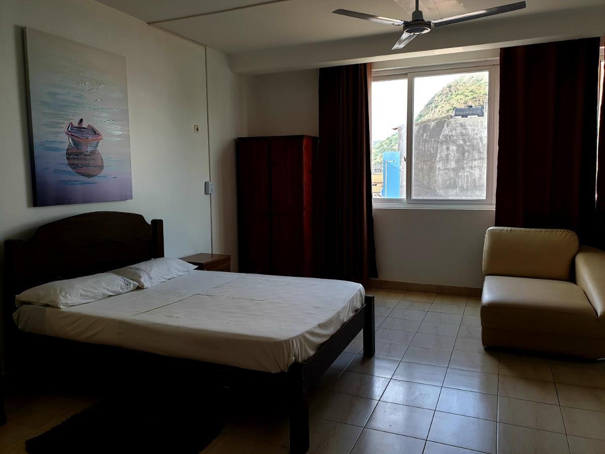 Guest House Mangui Baxu Rooms & Apartment Tarrafal (Santiago) Exterior photo