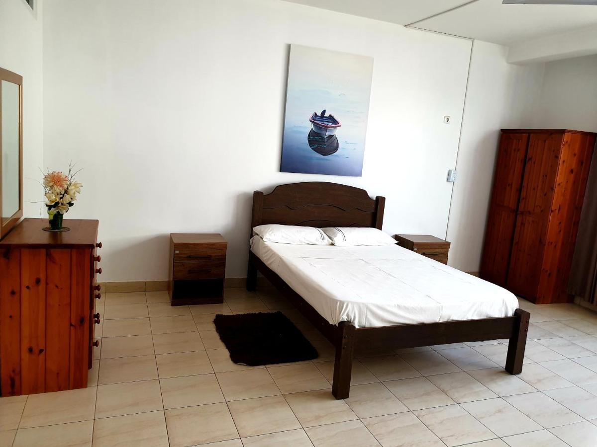 Guest House Mangui Baxu Rooms & Apartment Tarrafal (Santiago) Exterior photo