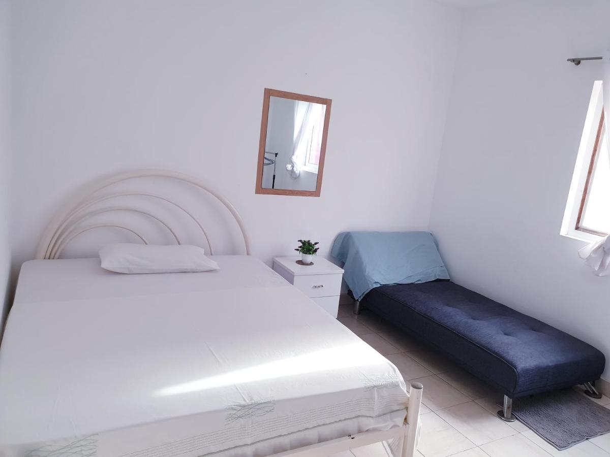 Guest House Mangui Baxu Rooms & Apartment Tarrafal (Santiago) Exterior photo