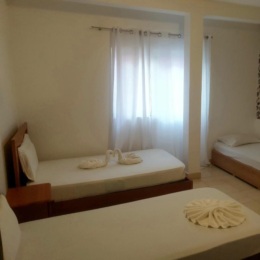Guest House Mangui Baxu Rooms & Apartment Tarrafal (Santiago) Exterior photo